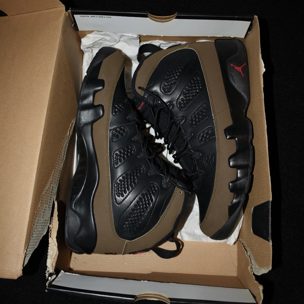 Air Jordan 9 Retro